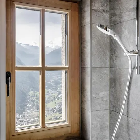 Leni Mountain * Ζόλντεν